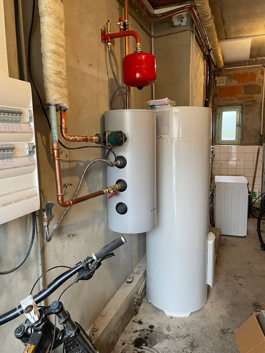 Chauffe-eau thermodynamique Thermor avec raccordement cuivre